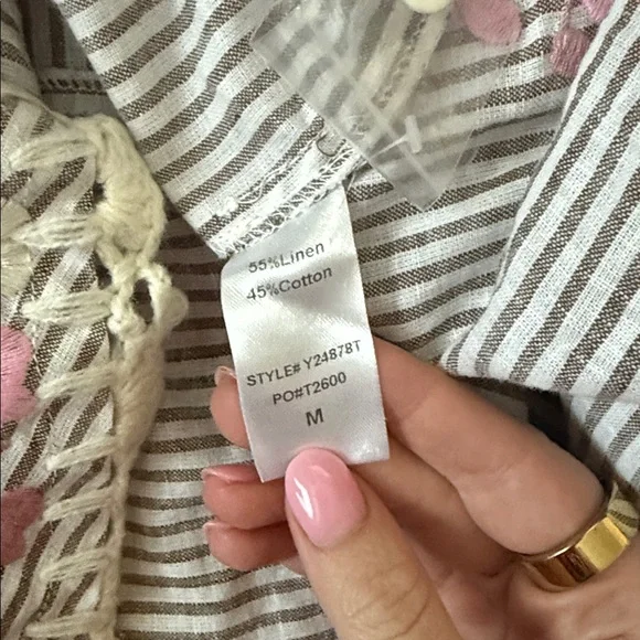 Tuckernuck NWT Callahan Pink Embroidered Gray & White Striped Shirt Dress size m - Picture 4 of 4
